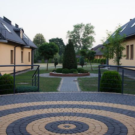 Hotel Paradiso Suchedniów Extérieur photo