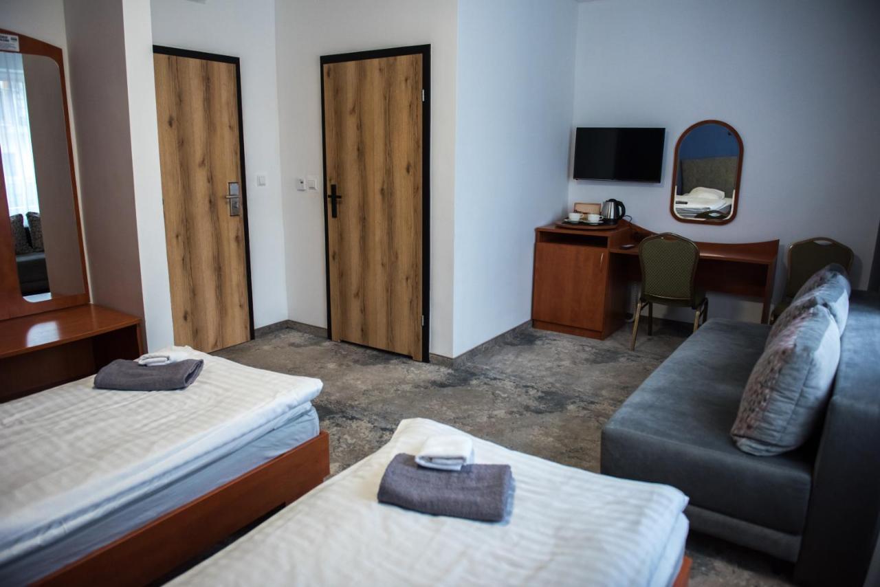 Hotel Paradiso Suchedniów Extérieur photo