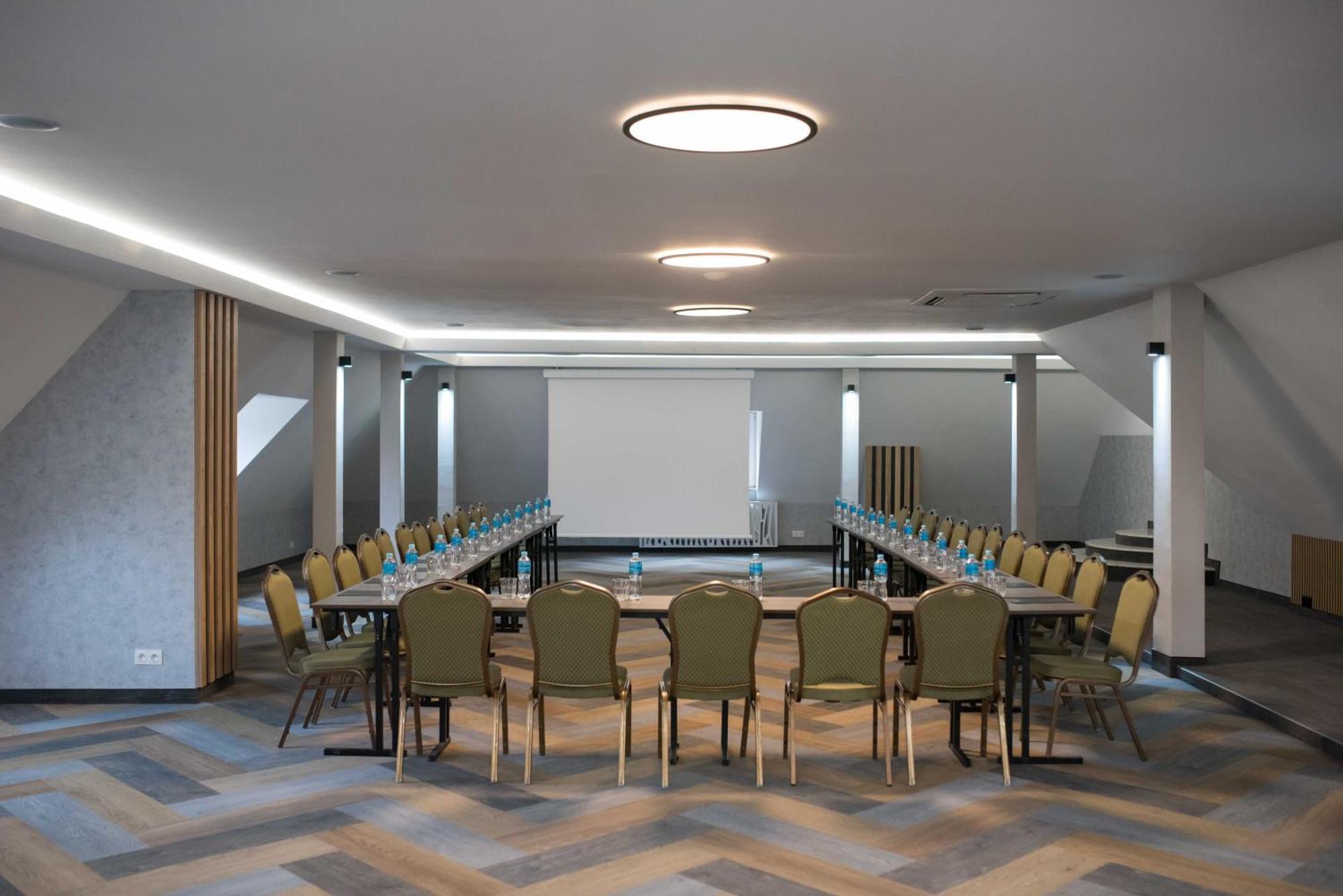 Hotel Paradiso Suchedniów Extérieur photo