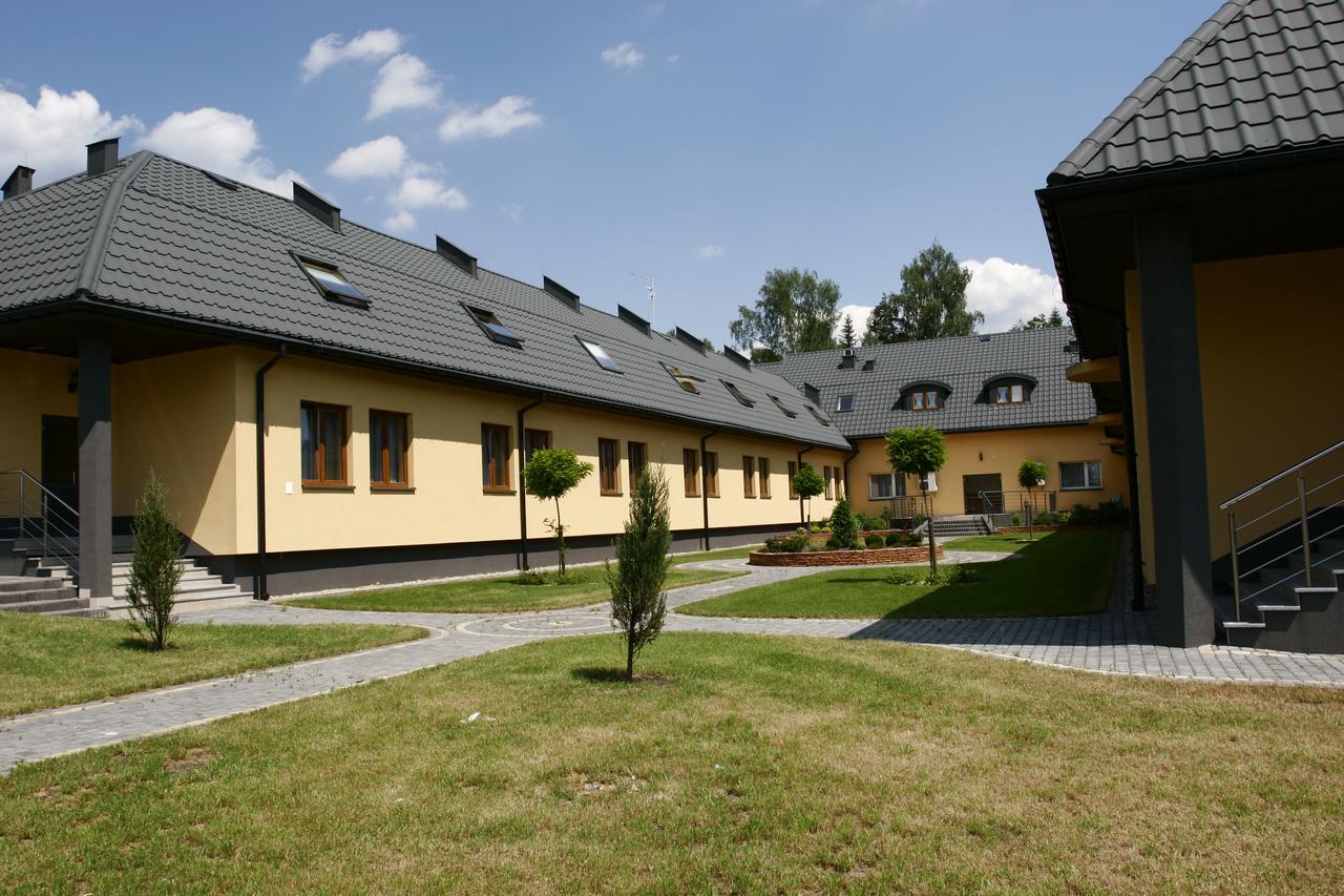 Hotel Paradiso Suchedniów Extérieur photo